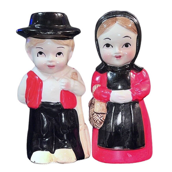 Vintage Amish Couple Girl and Boy Salt and Pepper Shakers Made in Japan - Picture 1 of 9